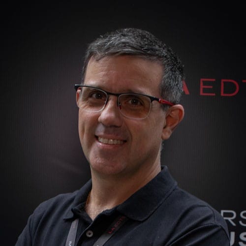 uc_stacked_images_elementor_b33c315_item1